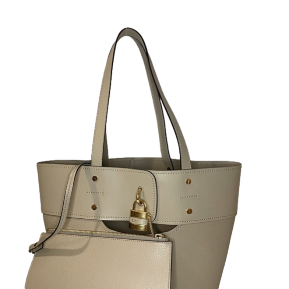 Chloe Handbags - Authenticated Chloe Aby Tote Leather with Pouchette